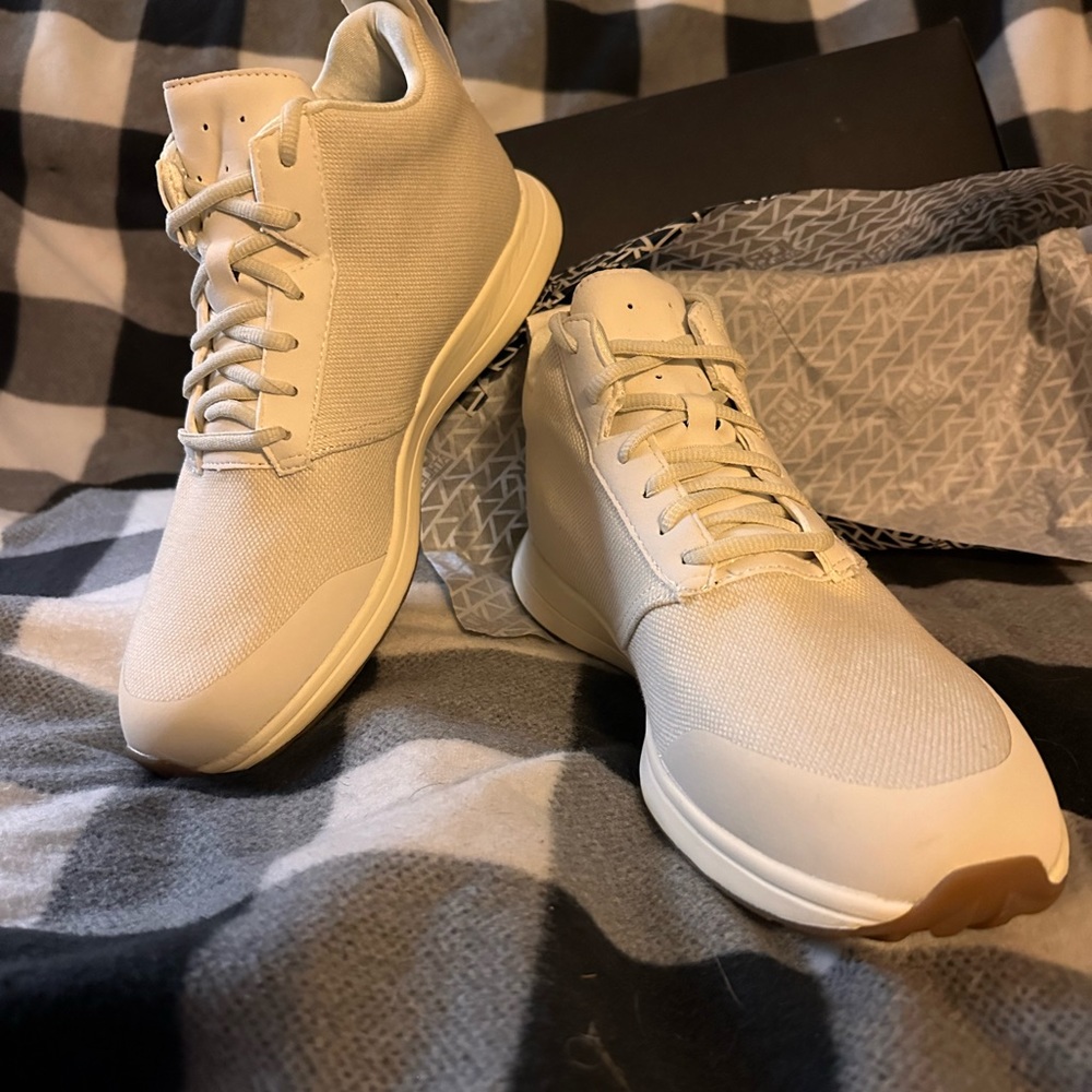 York Athletics The Henry Mid in Bone with Gum Sole.
